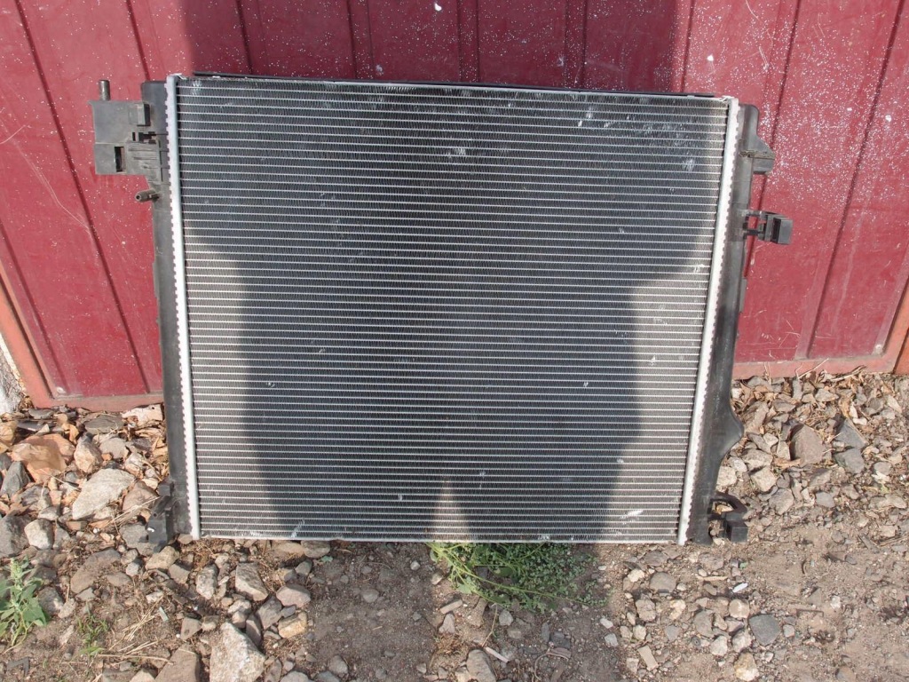 Купити Радіатор води вентилятор qashqai 2 1.6 dci