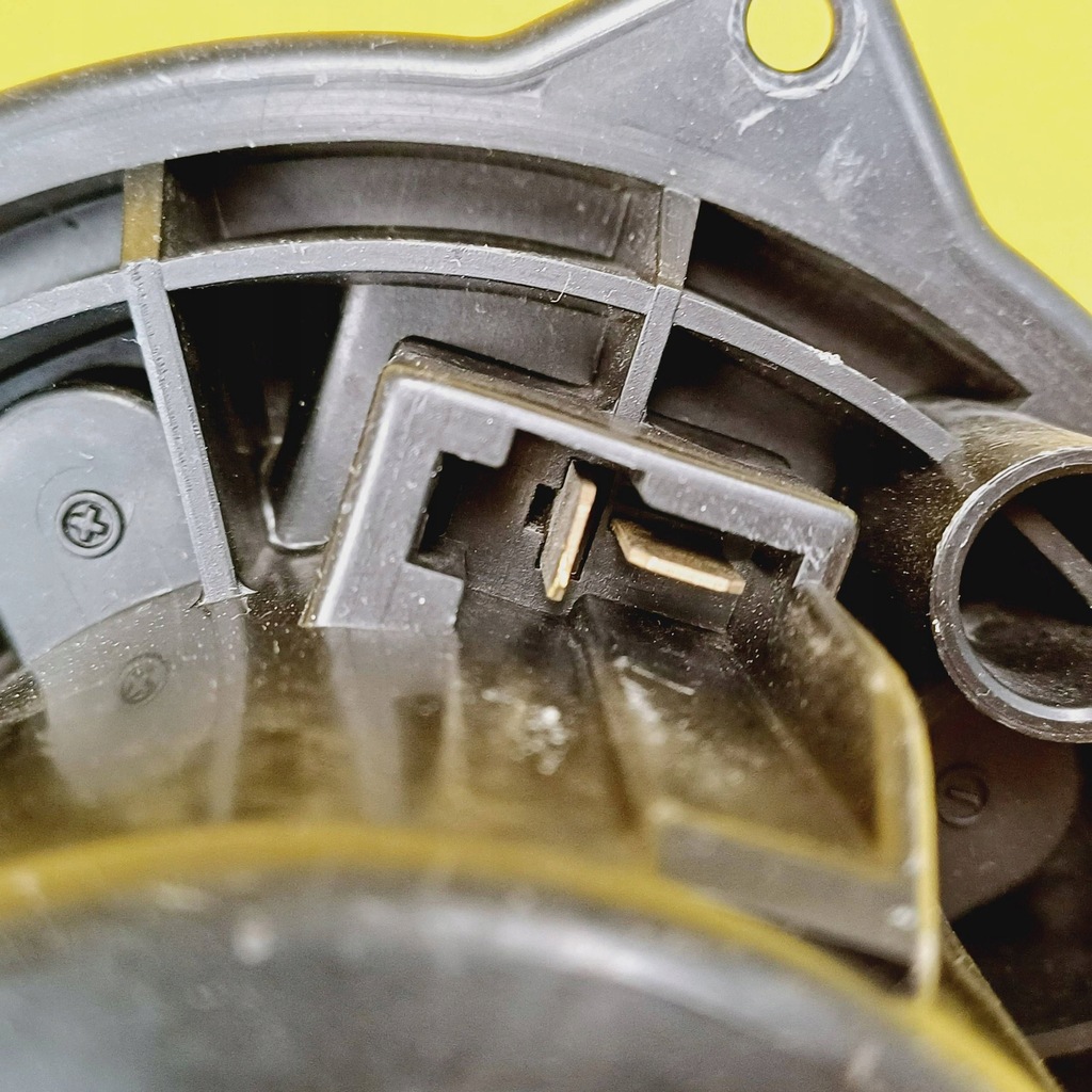 фото №7, Повітродувка обдув вентилятор daihatsu yrv 1.3 194000-0982 nr520