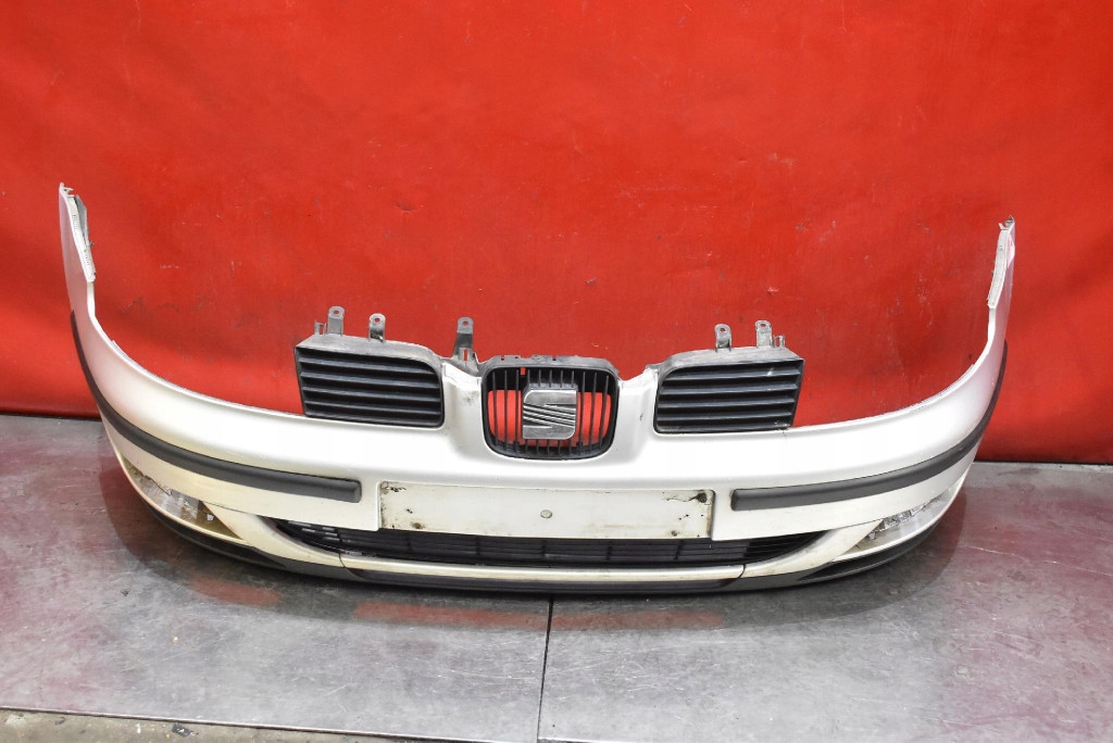 фото №1, Бампер перед передний серебристый seat toledo 2 ii 99-06