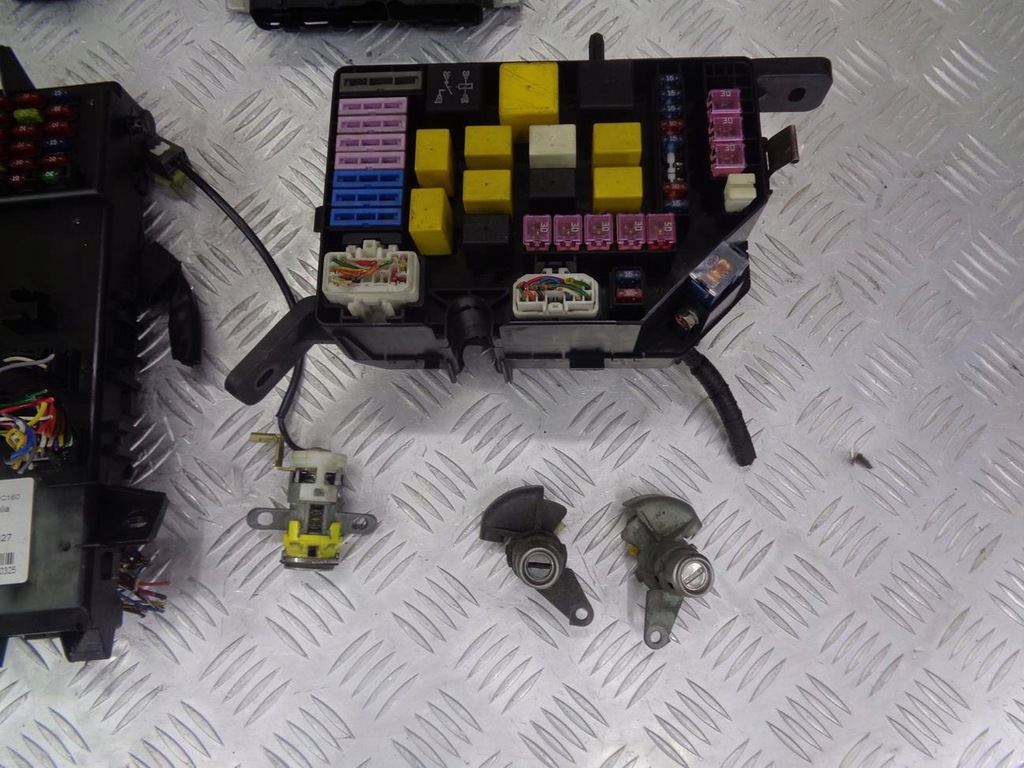 фото №9, Бортовой компьютер набор иммобилайзер запуск bcm hyundai coupe 2 ii 2001- 2.0 16v 39105-23370