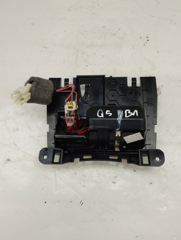 фото №6, Audi a4 b8 a5 q5 пепельница 8k0857951c