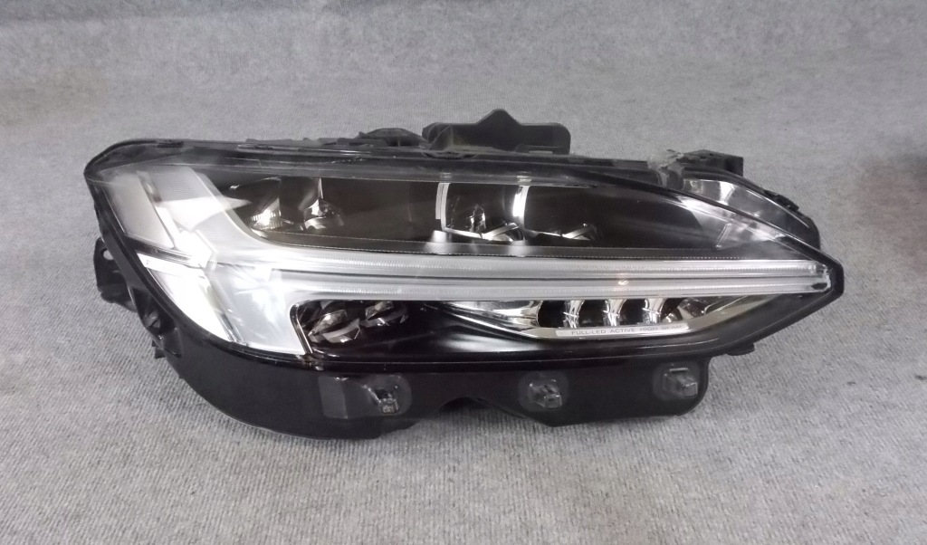 фото №1, Volvo s90l v90 лампа права full led active high beam 31655140 aed8w
