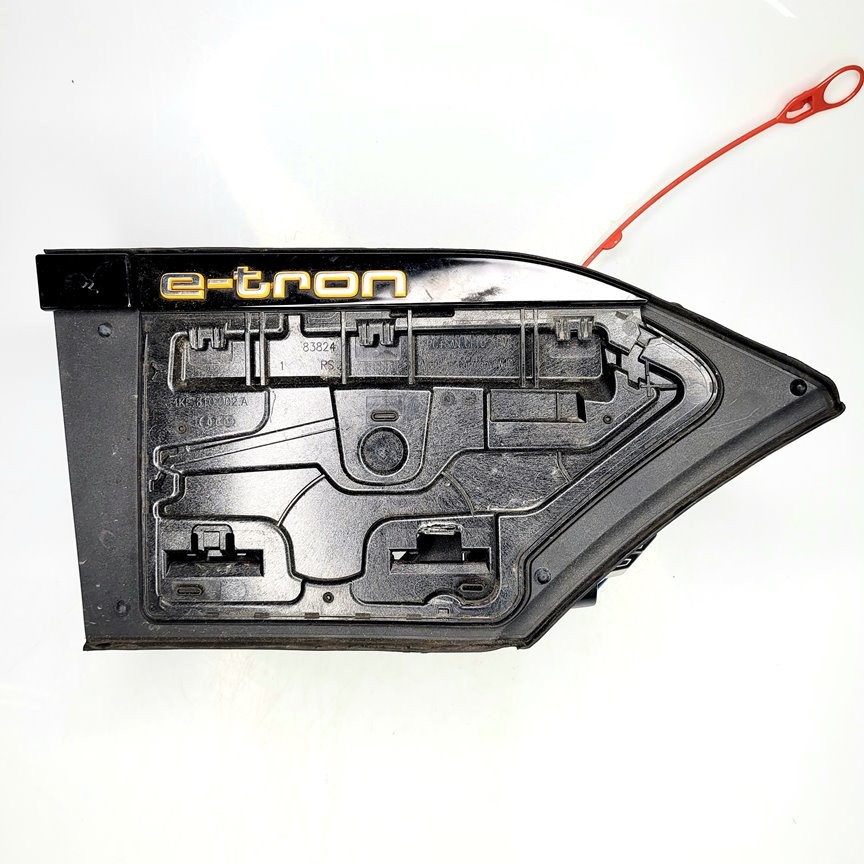 фото №1, Заглушка захист роз'єм заряджання vw 4ke810002a