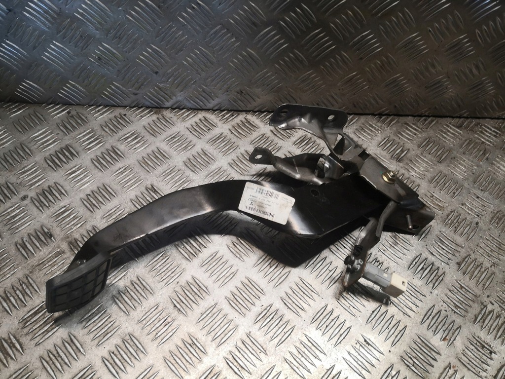 фото №1, Smart forfour i педаль гальма