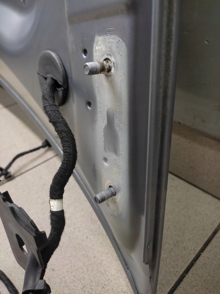 фото №9, Audi a6 c6 капот кришка двигуна лак ly7g