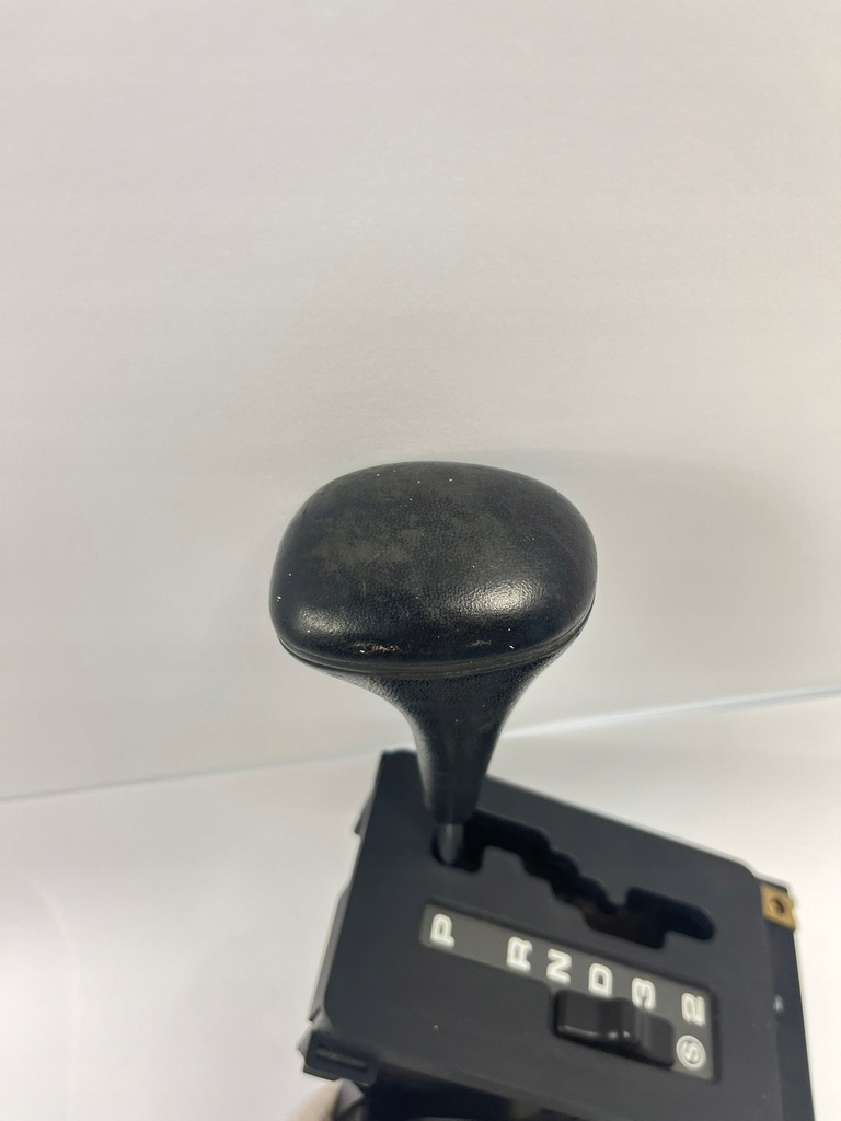 фото №11, Выборщик передач автоматическая коробка передач домкрат ручка кожа mercedes w124 w201 1242670405