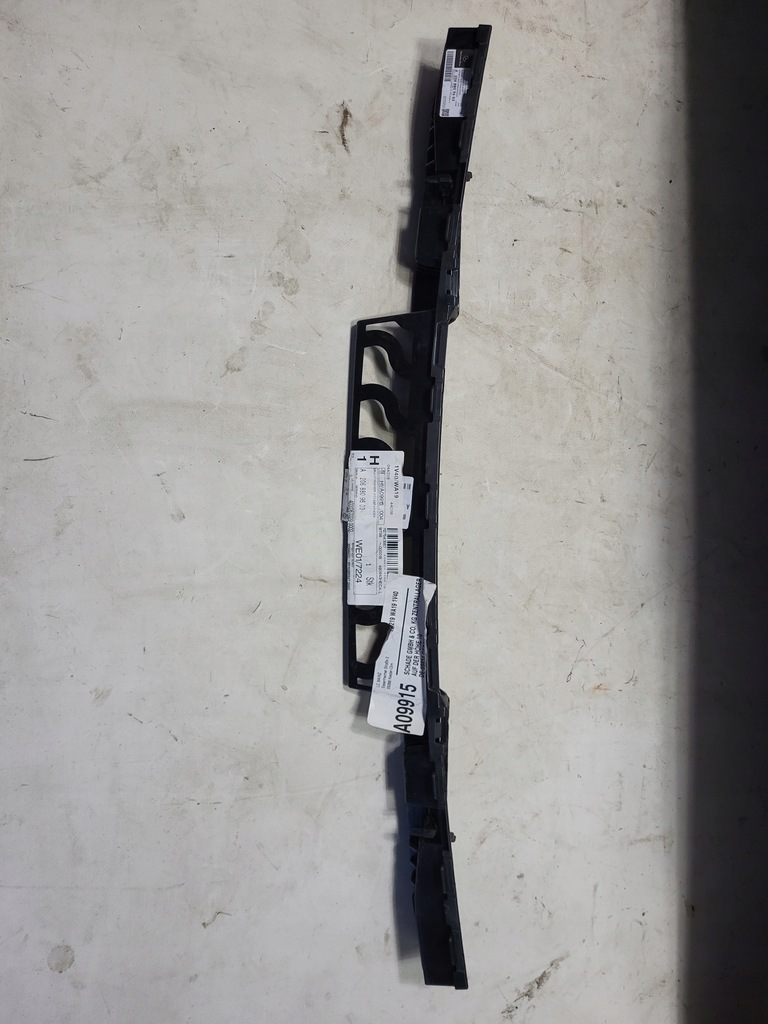 фото №1, Mercedes c klasa w206 направляющая задний a2068859603