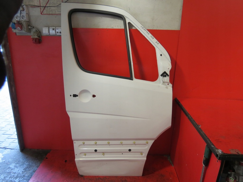фото №1, Vw crafter i sprinter w906 дверь правое перед белый