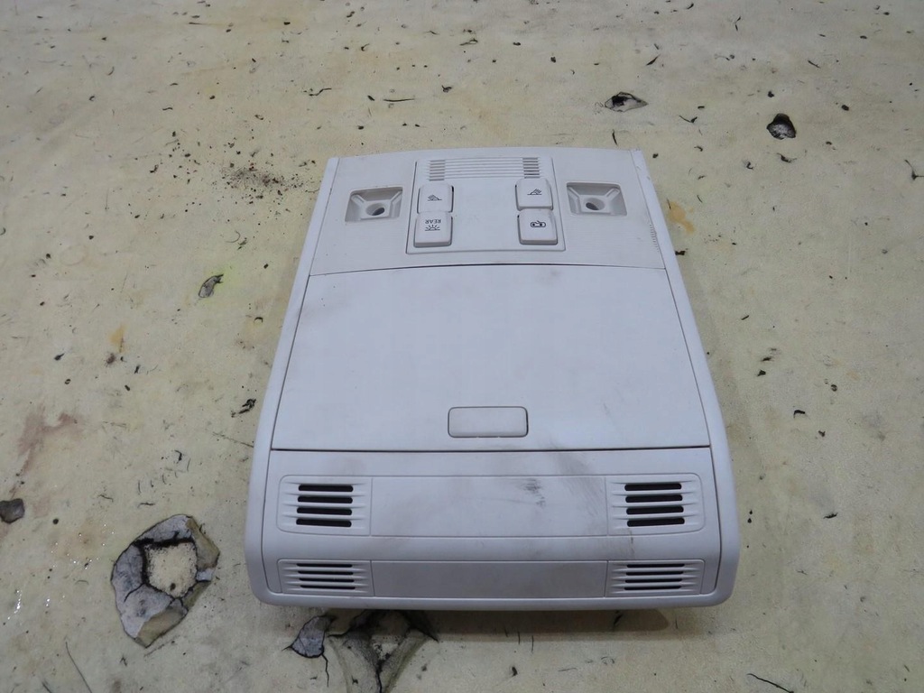 фото №1, Лампа освещение кабины passat b8 5q0951172