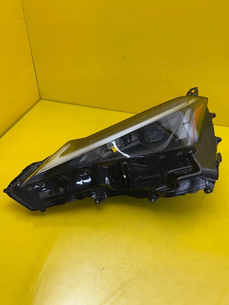 Купить Лампа левая перед lexus ux ux250h рестайлинг  18- full led