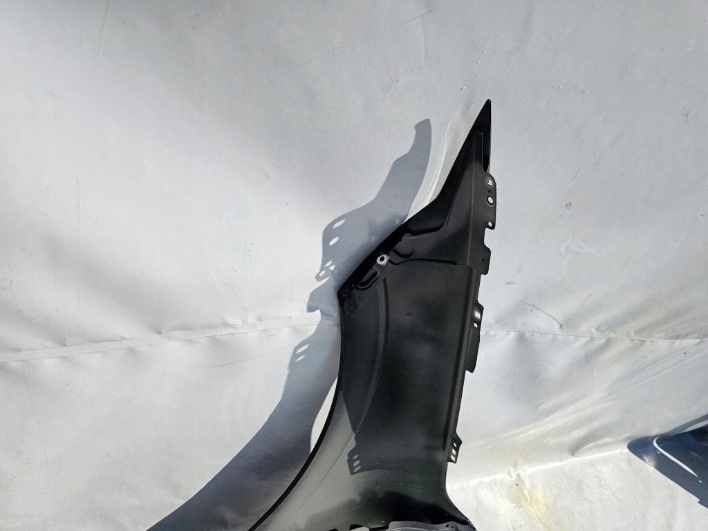 Крыло  volvo xc60 2 17-22 правый  перед передний Оригинал