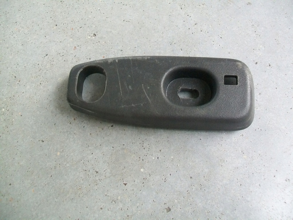 фото №1, Пластик заглушка 908a13590r vivaro trafic iii