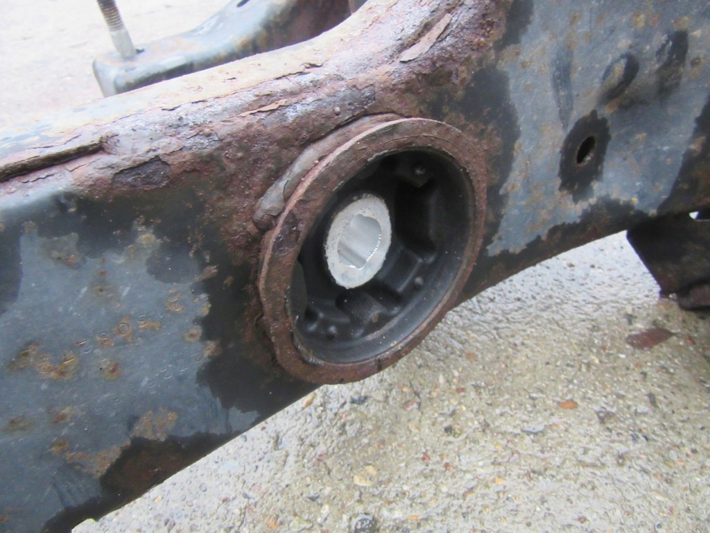 фото №8, Suzuki xl7 3.6i 2007 подрамник подрамник балка задняя