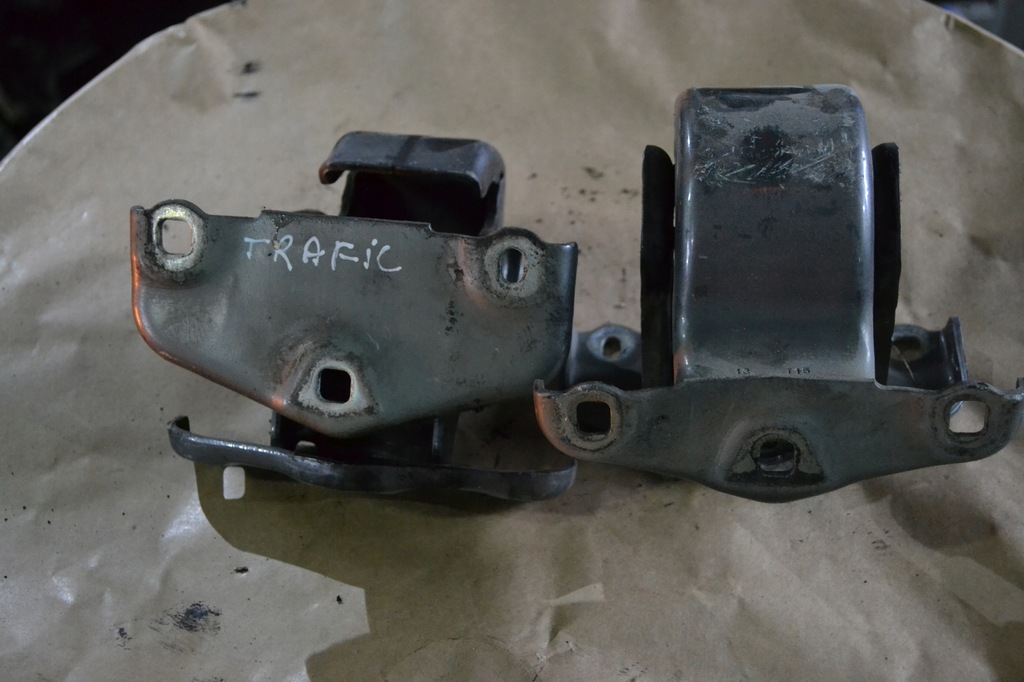 фото №1, Петля дверь задних vivaro trafic iii