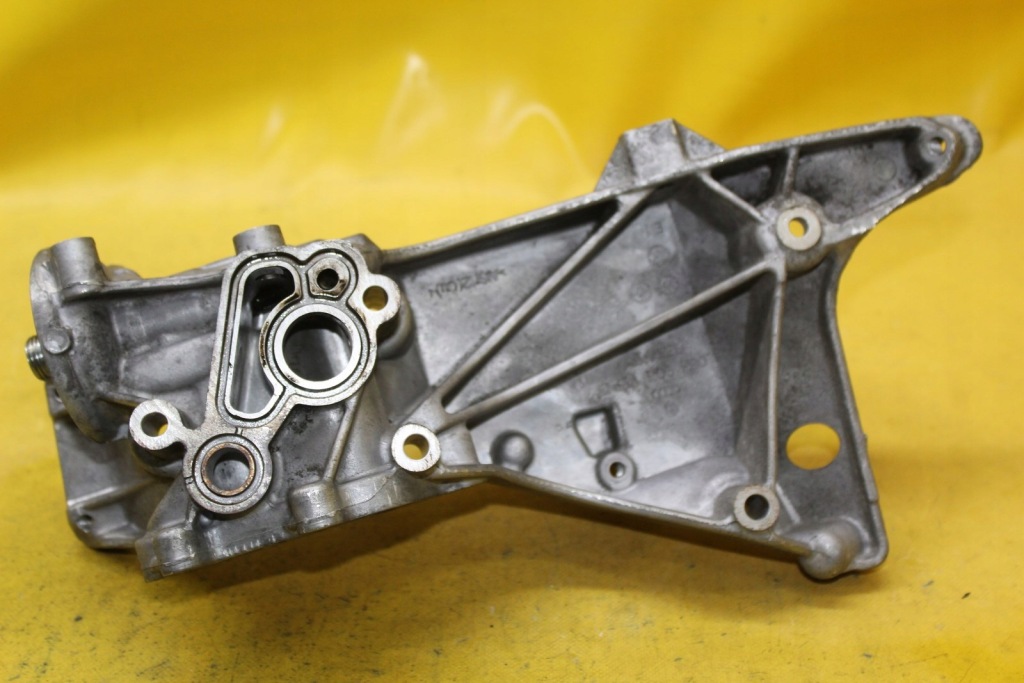 Кронштейн генератора 06h903143e q5 a4 b7 b8 1.8 tfsi Недорого