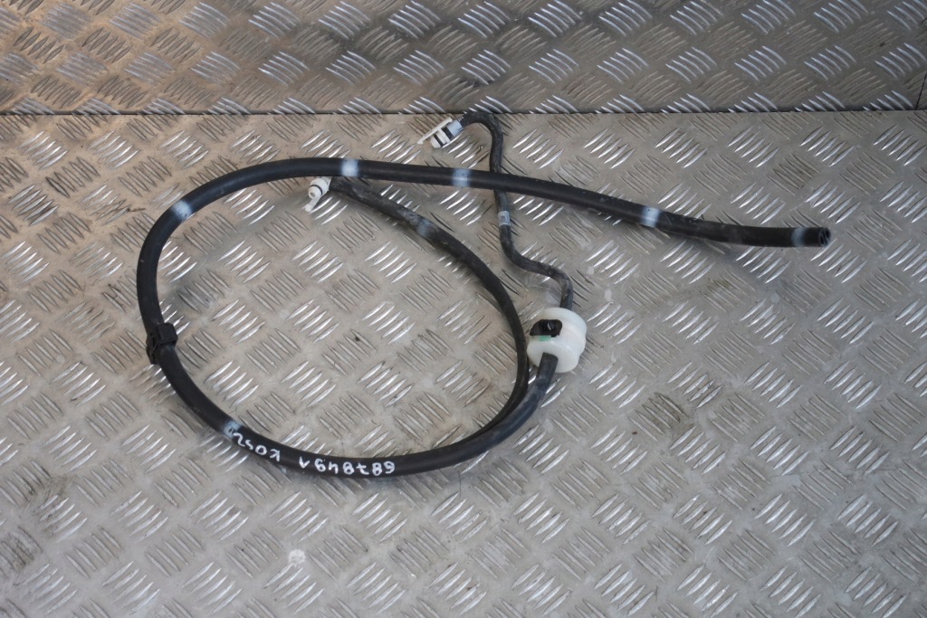 фото №1, Шланг вакуумa bmw x5 g05 6878491