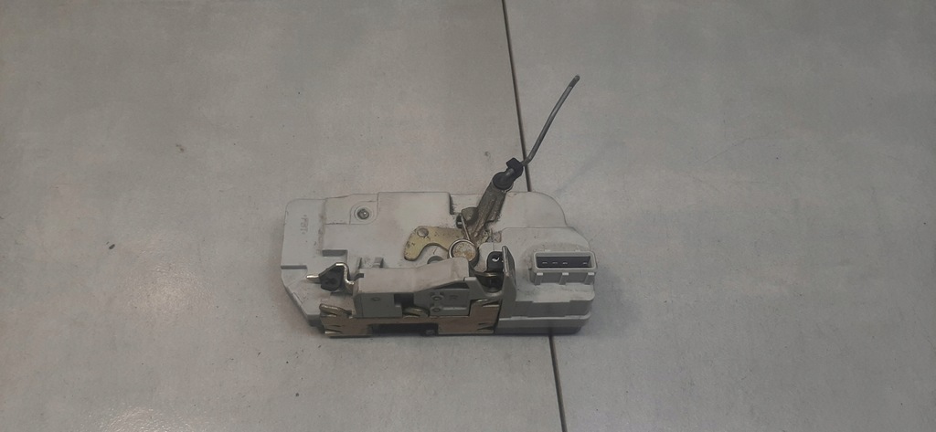 фото №6, Замок дверь правый задняя 406 2.0 hdi