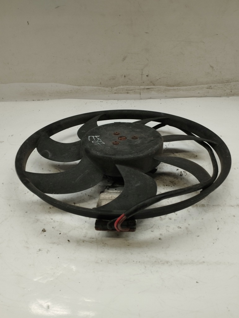 Bmw e87 вентилятор радиатора 75617119 1137328144 в Украине