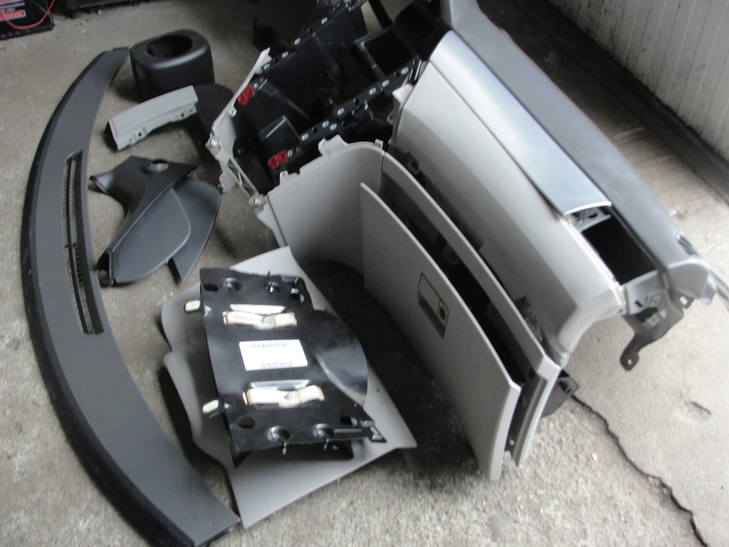 фото №5, Приборная панель приборная chrysler pacifica 4.0 03-07r