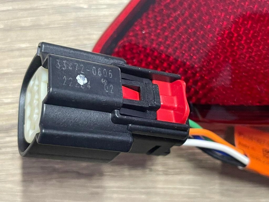 фото №11, Кришка роз'єм port штекер відбиваюча заряджання 1061930-00-d tesla s x