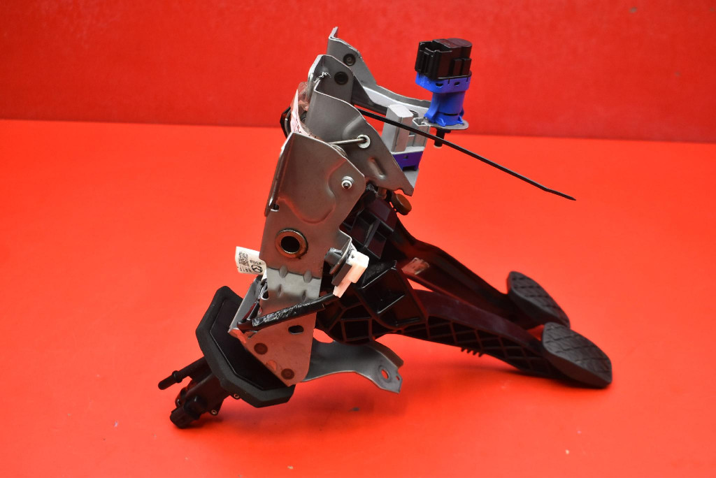 фото №7, Педаль педали сцепление тормоз mazda mx5 mx-5 4 iv nd 2.0 15-18