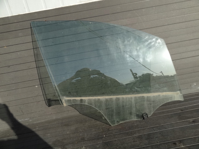фото №1, Citroen c3 iii 2016 стекло дверь правый перед org