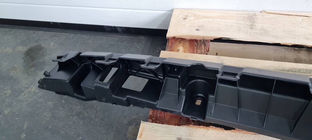 фото №9, Sq8 q8 кронштейн направляющая кронштейн бампера задняя sline 24r 4m6807458b