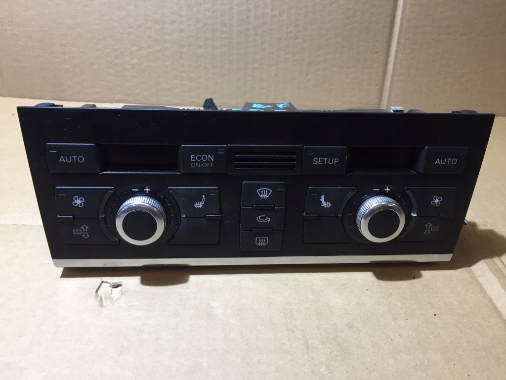 фото №1, Audi q7 4l панель кондиционера обдув 4l0820043f