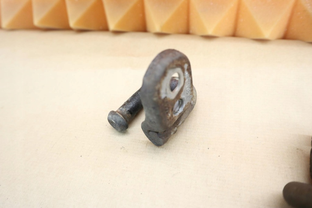 фото №2, Mercedes slk r171 кронштейн выхлоп глушителя