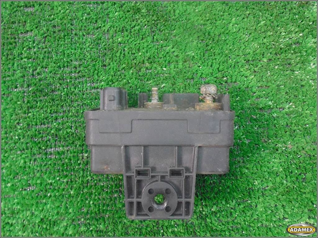 фото №4, Peugeot 306 1.9 d 1993r реле свеча bitron