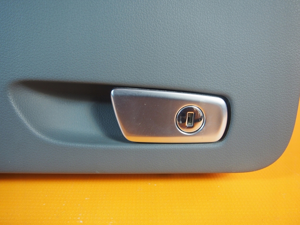 фото №8, Audi q5 8r бардачок пассажира stahl grau 8r1857035f