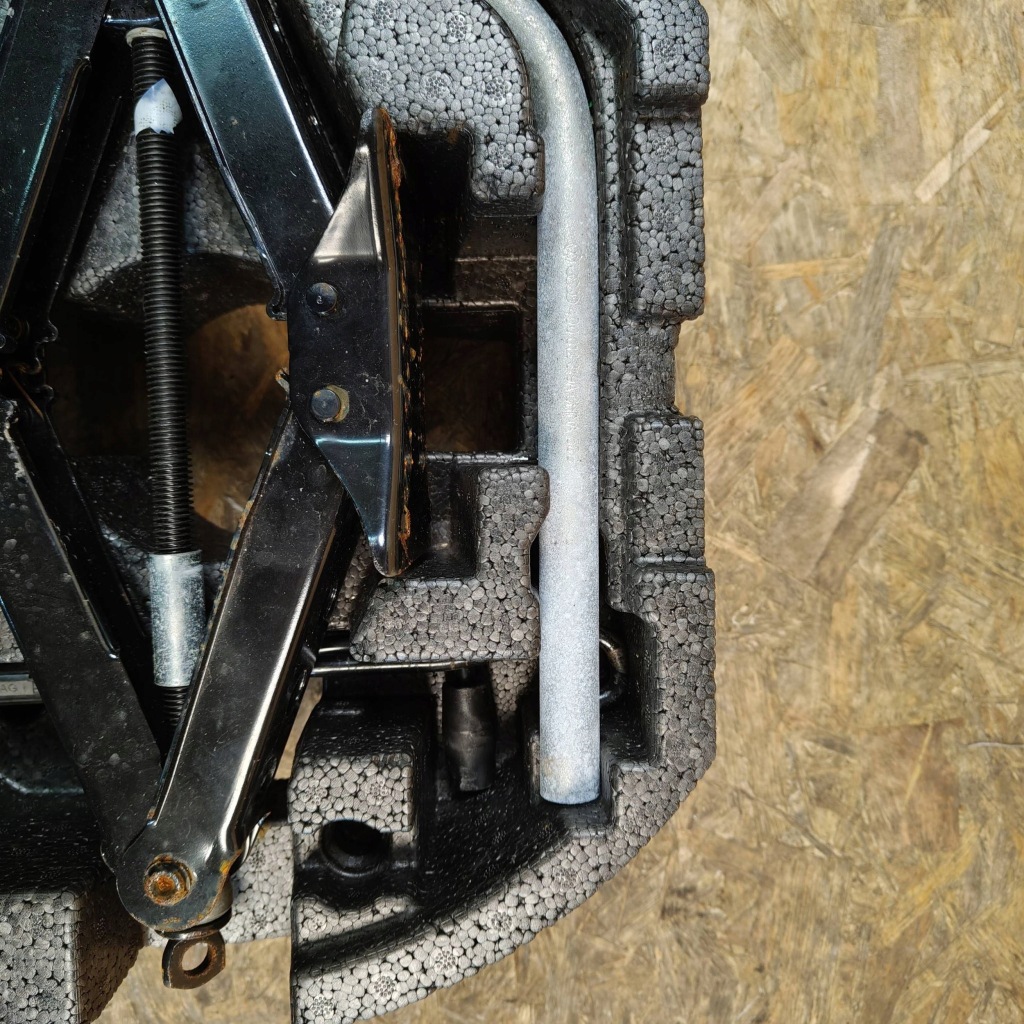 фото №6, Набор инструментов skoda superb b8 3v 3v0012115d