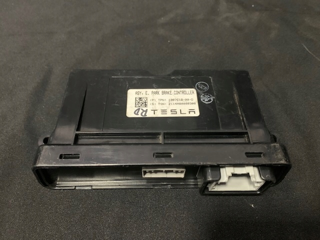 Купить Tesla s park brake controller ecu 1007618-00-d