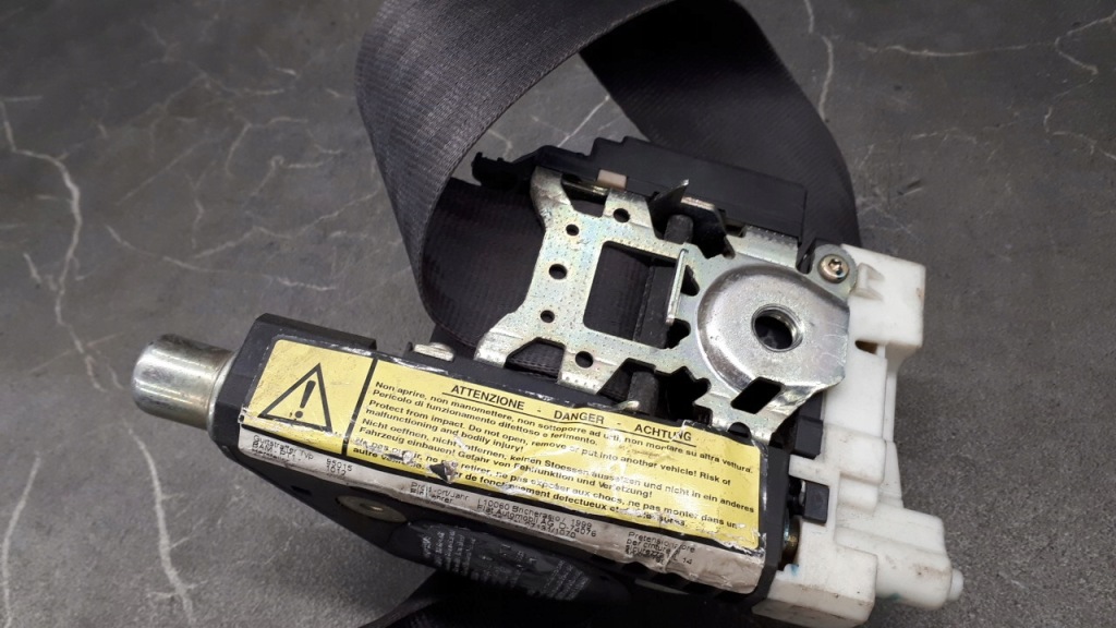 Купить Ремень безопасности левое  перед fiat punto 1 99r 3d