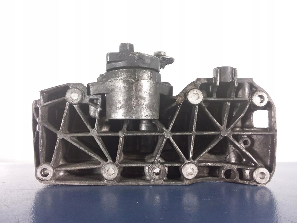 фото №4, Bmw 6 f06 3.0d n57d30b кронштейн генератора 8506863