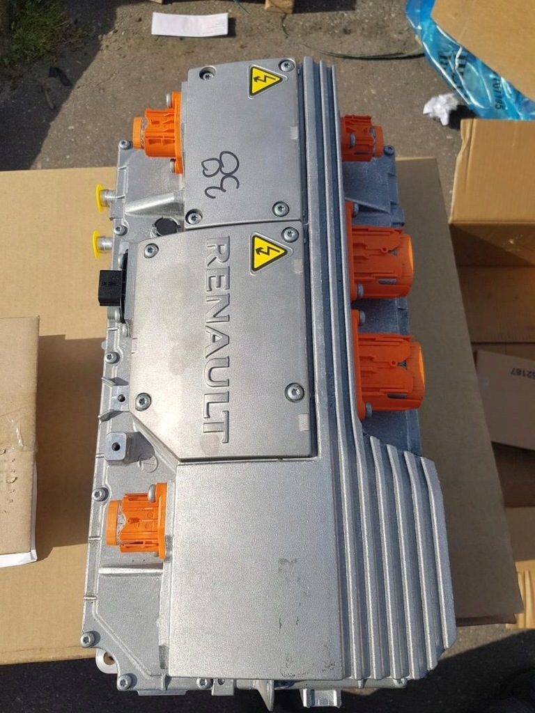 фото №1, Преобразователь напряжения nowa renault zoe 296091086r