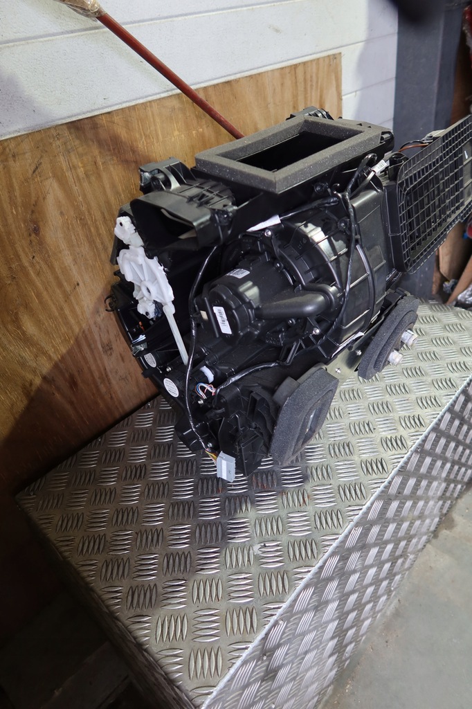 фото №13, Обігрівач clio iv 272705513r