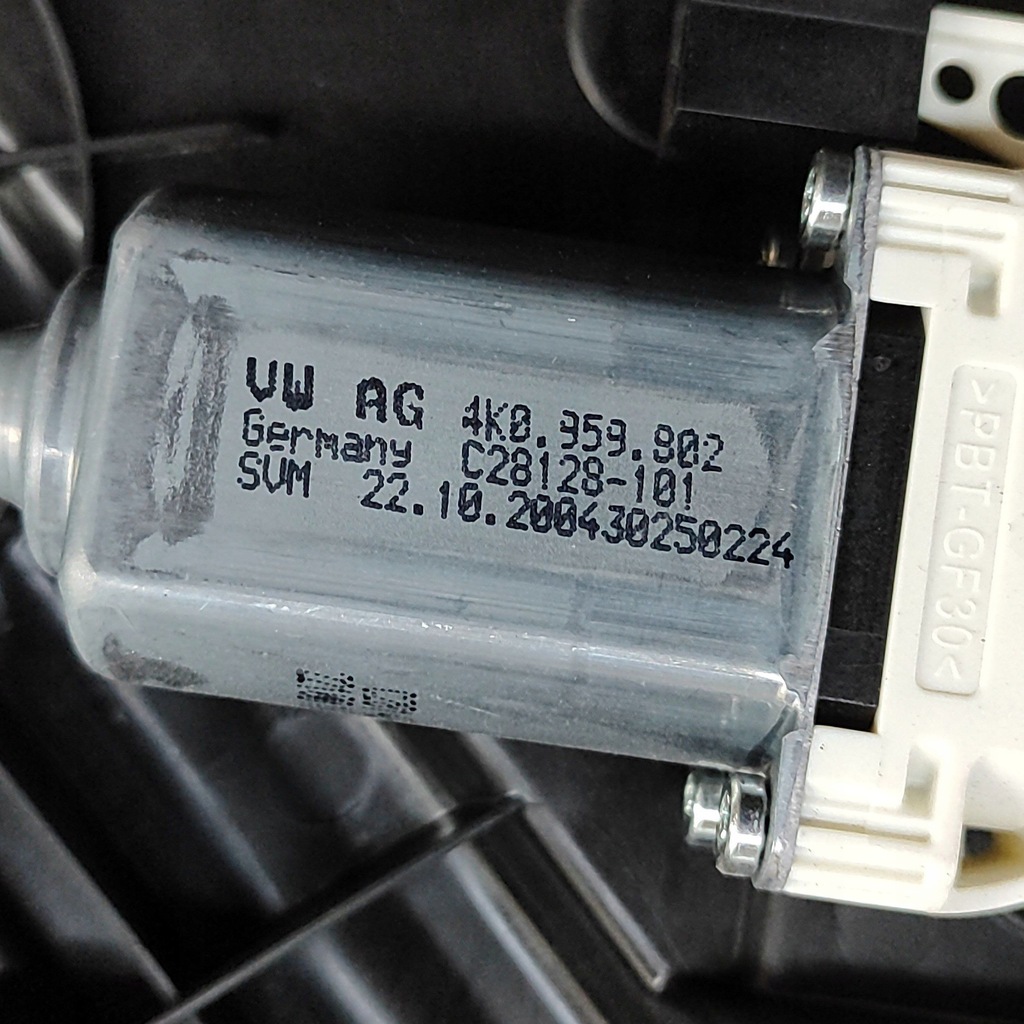 фото №7, Skoda enyaq iv 2021 перед сторона правая электрический подъемник стекло дверь