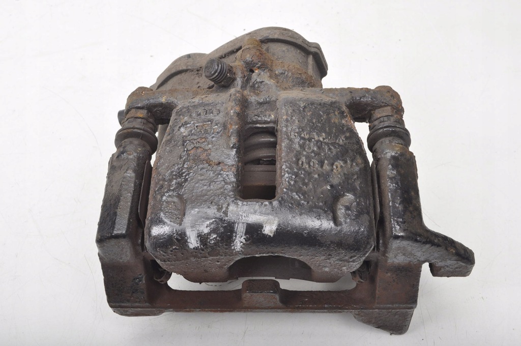 фото №1, Audi a4 b8 суппорт тормозной правый задняя sedan