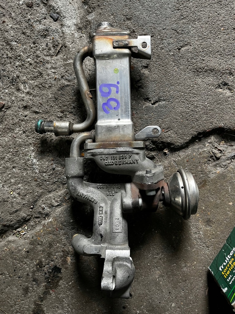 фото №1, 39 audi a8 d3 радиатор выхлопных газов 057131511g