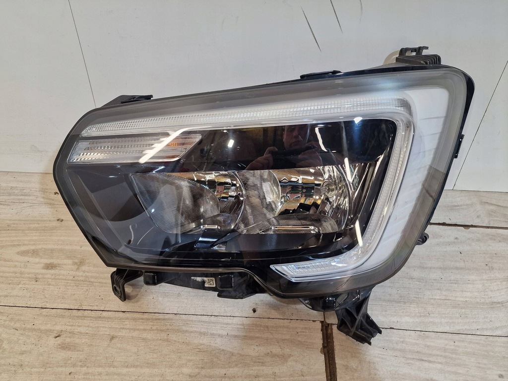 фото №1, Лампа левая фара левый renault master iii lift iv 2019- 260607867r