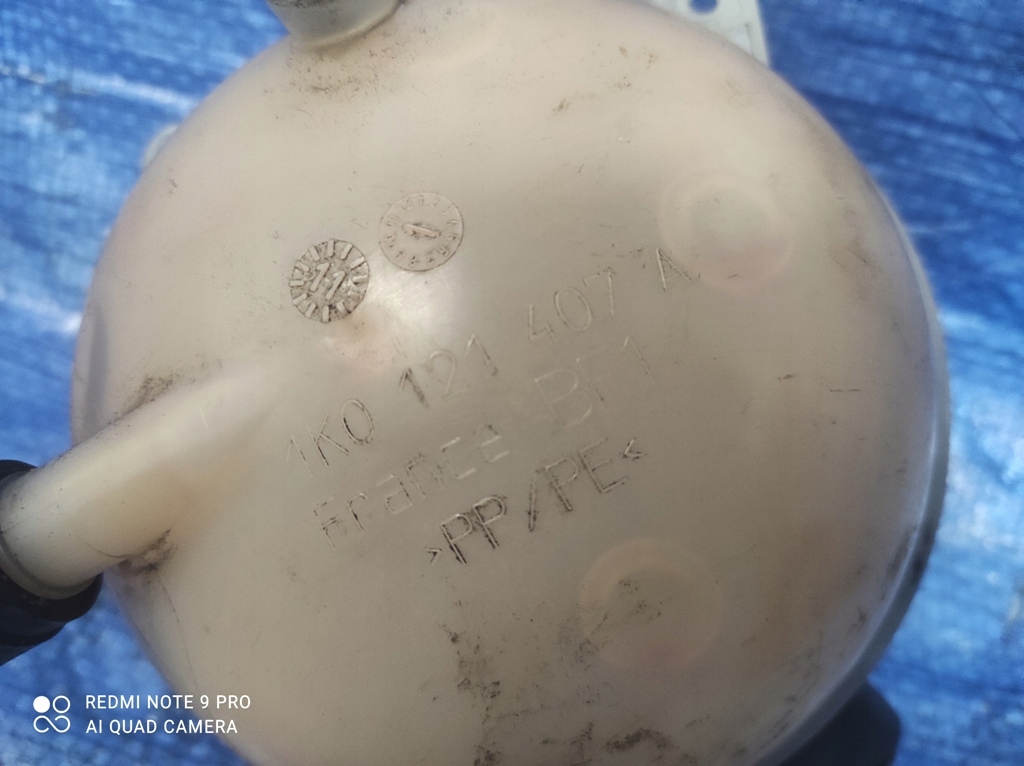 фото №4, Бачок расширительный vw passat b7 1.6 2.0 tdi