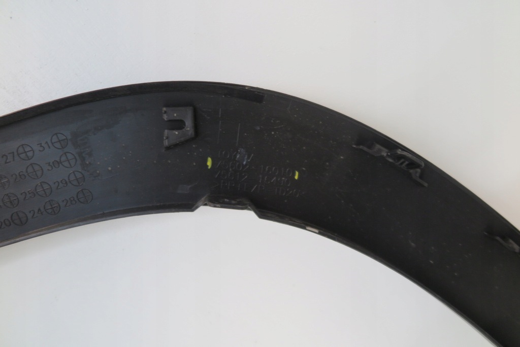 фото №11, Молдинг захист накладка крила лівий перед toyota corolla cross 75602-16010