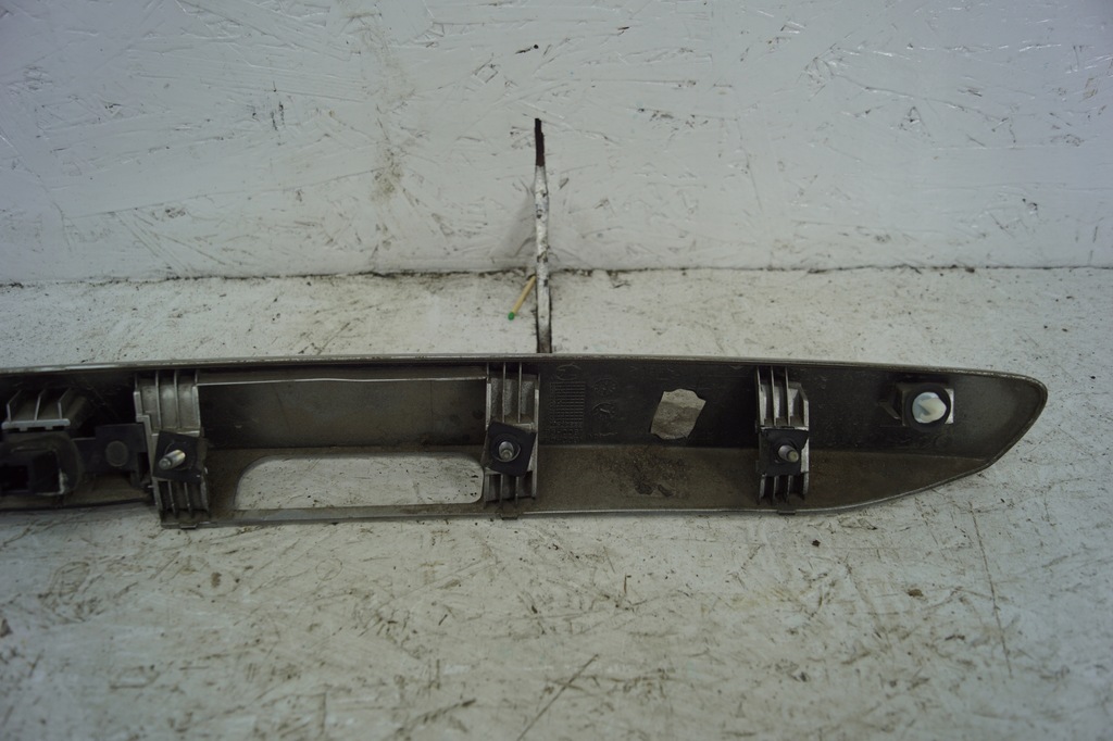 фото №7, Мікровимикач накладка задня peugeot 308 sw