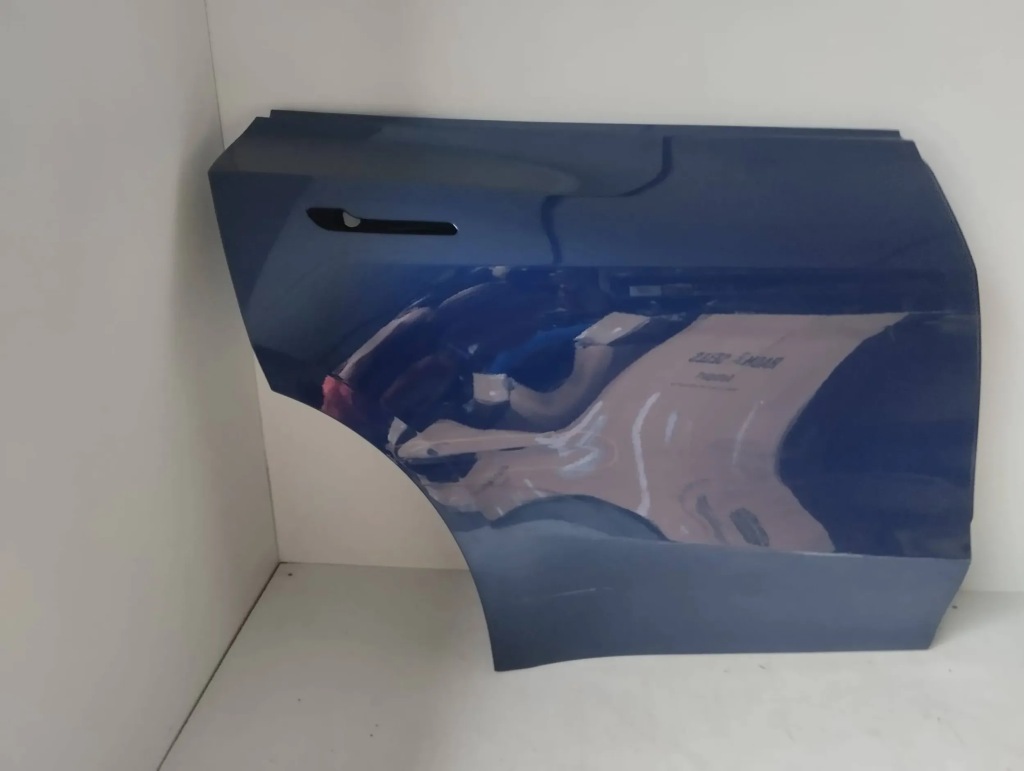 Купити Tesla model y двері правий задній