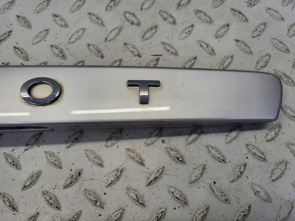 фото №6, Накладка молдинг крышки задняя peugeot 308 sw kombi t7