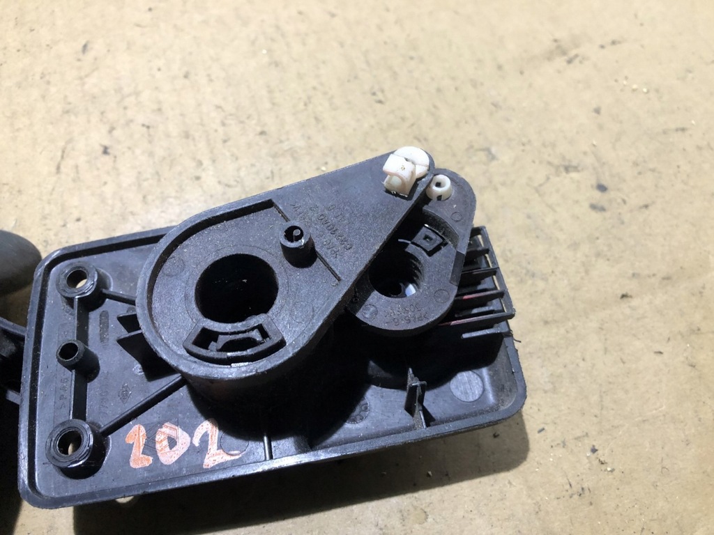 фото №4, Ручка внутренняя дверь правая правый задняя renault master ii 7700352424d