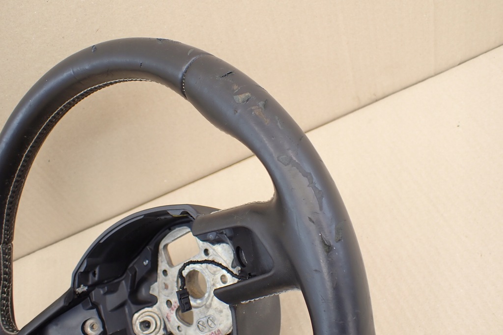 фото №8, Audi a8 s8 4e0 d3 повітропровід 3 спицевий шкіра подушка безпеки s8 пелюстки перемикання