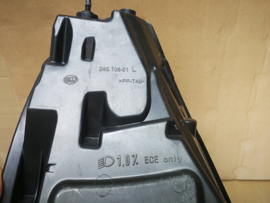 Tesla model 3 y рестайлінг  20- фара перед ліва full led європа  1514952-00-c в Україні