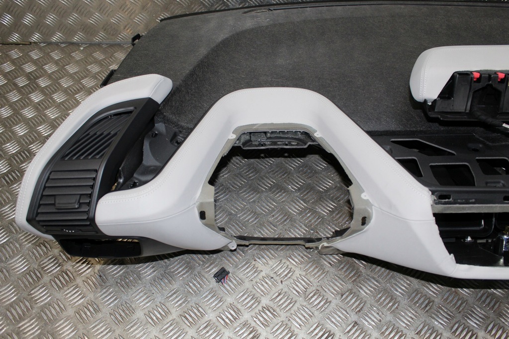 фото №9, Bmw i3 приборная панель приборная консоль разные кожа org!